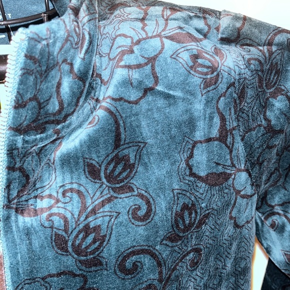 NWT emerald green velour zip up jacket - Picture 2 of 4